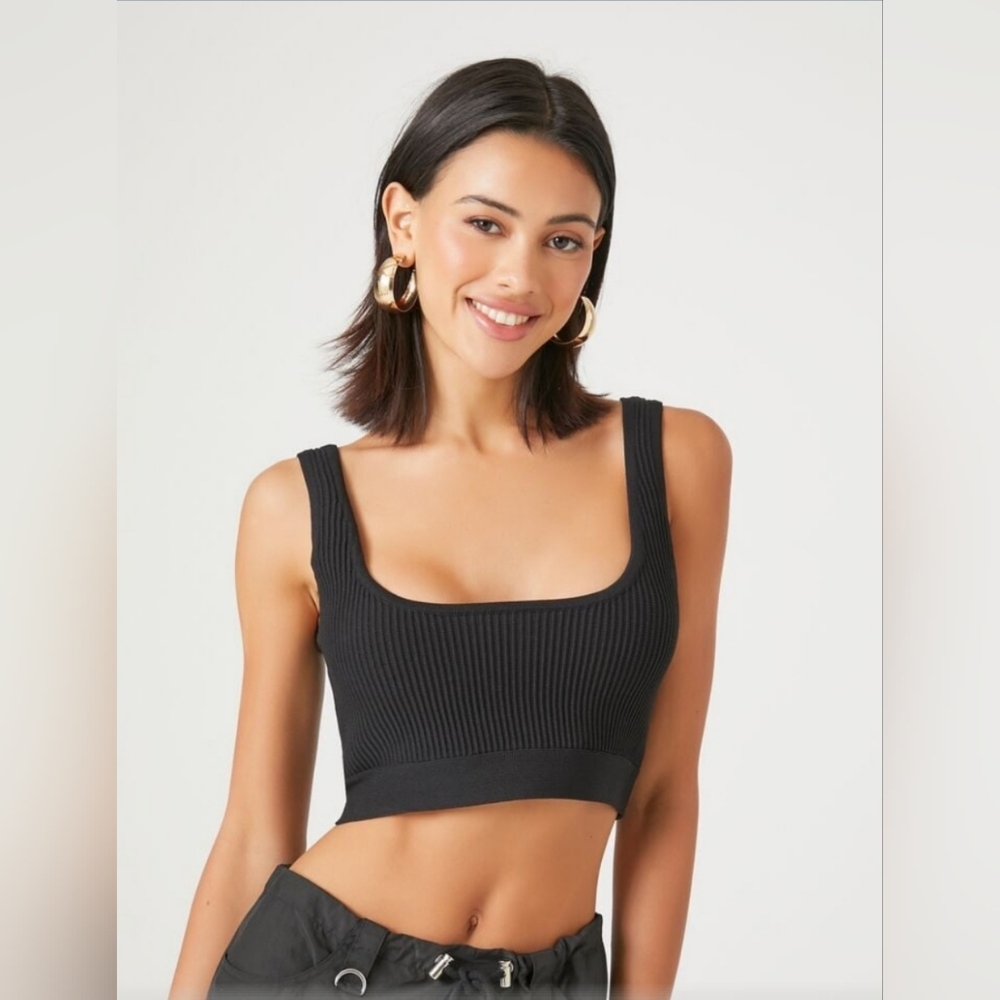 Black Ribbed Crop Top